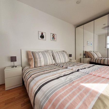Near Lake Stylish & Fully Furnished Apartment Виена Екстериор снимка