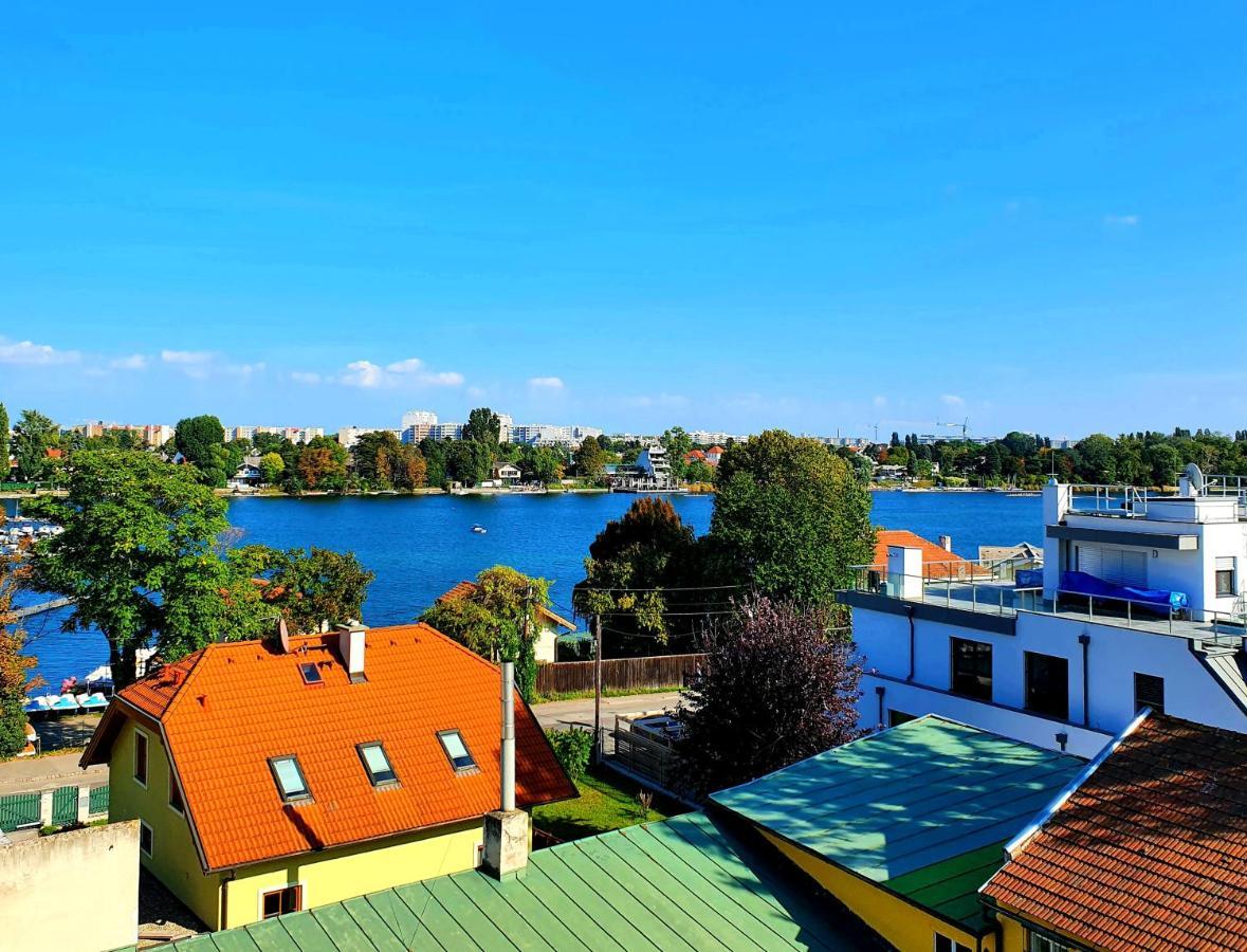 Near Lake Stylish & Fully Furnished Apartment Виена Екстериор снимка