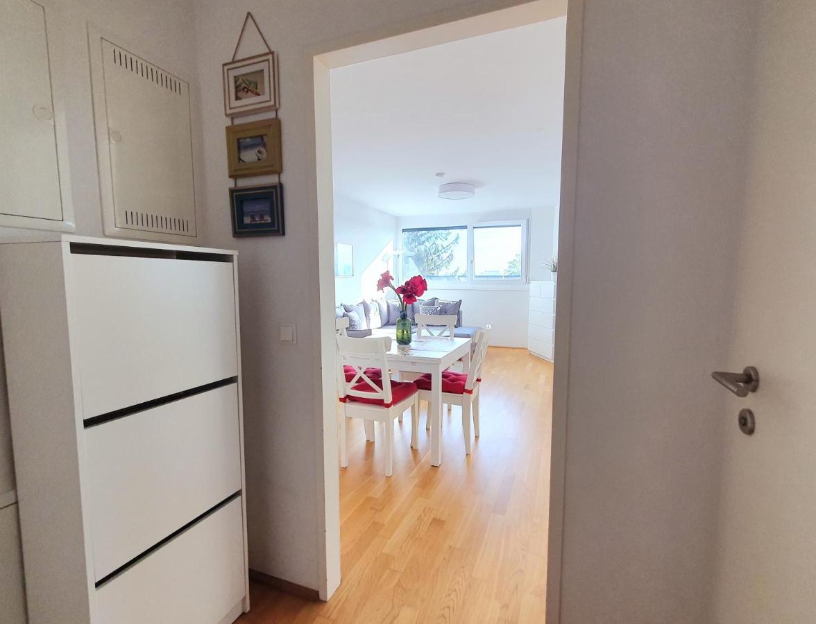 Near Lake Stylish & Fully Furnished Apartment Виена Екстериор снимка